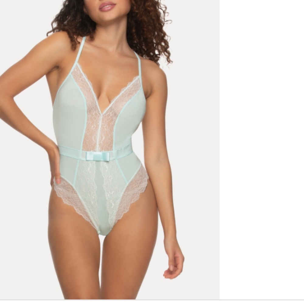 Jezebel Women's Henny Lace Bodysuit NWT